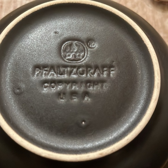 Pfaltzgraff Midnight Sun Black Soup/Cereal Bowls, Set of 4 - Picture 6 of 6